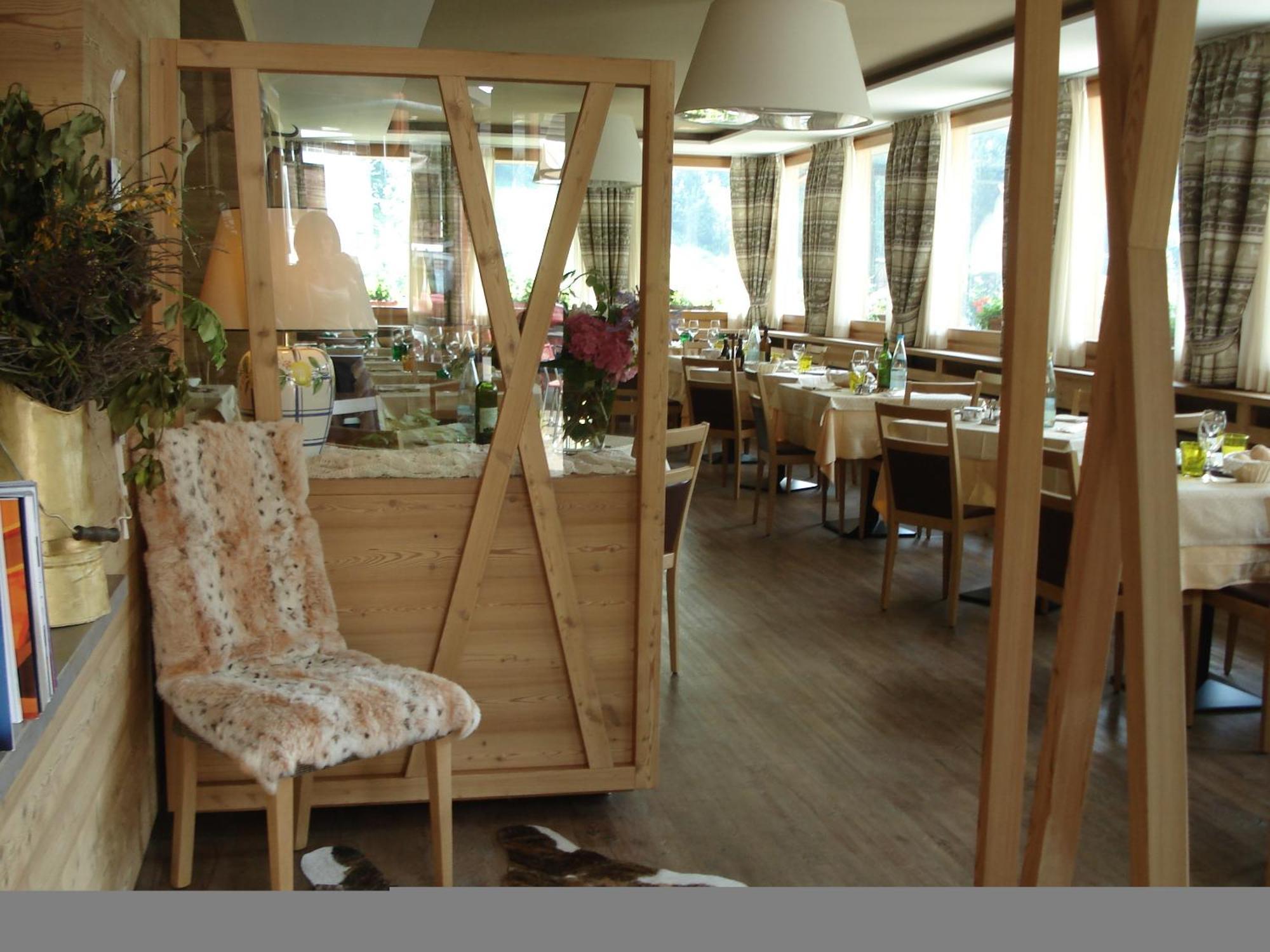 ברנזי Hotel Pedretti מראה חיצוני תמונה