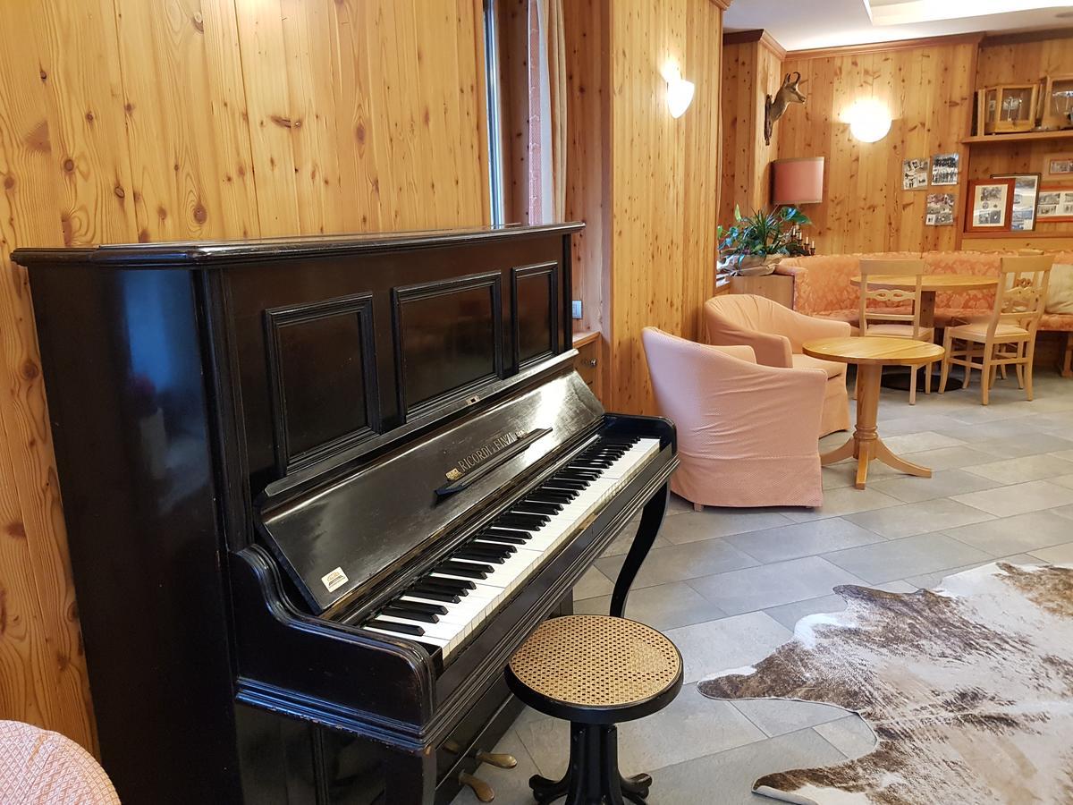 ברנזי Hotel Pedretti מראה חיצוני תמונה