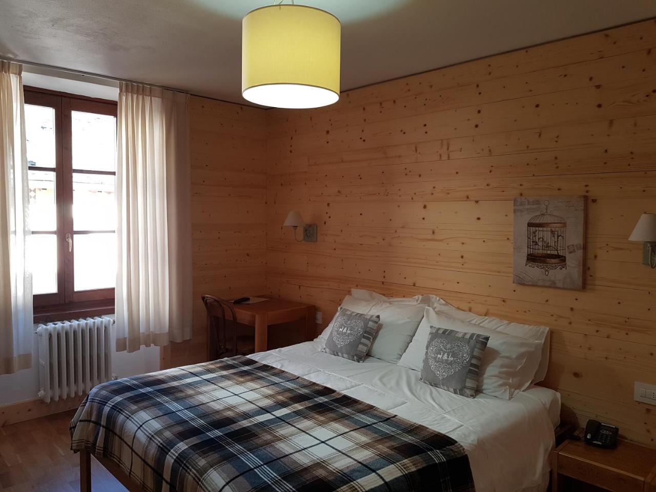 ברנזי Hotel Pedretti מראה חיצוני תמונה